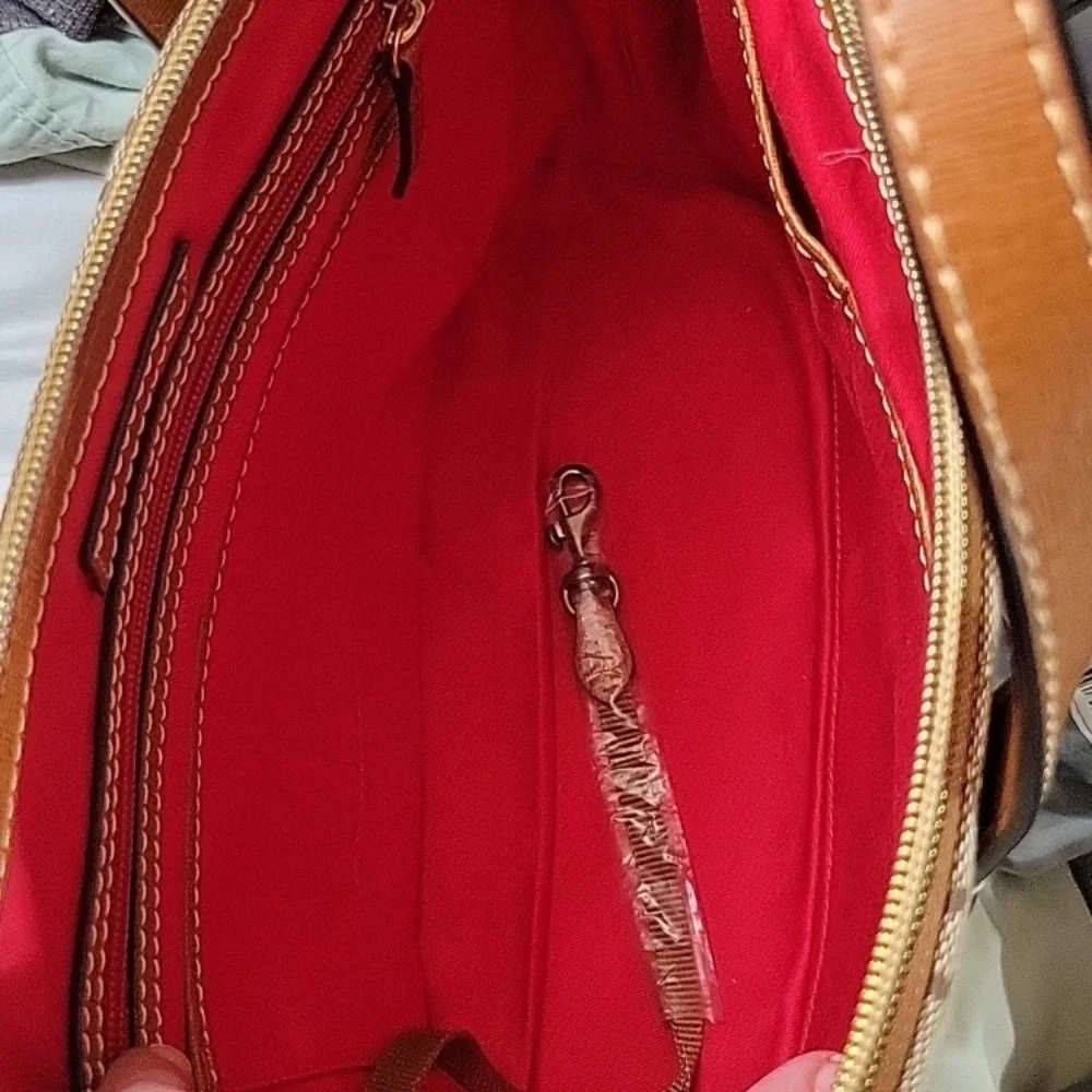 Dooney & Bourke Maxi Quilted Sydney Satchel Dome Crossbody Bag NWOT - Picture 7 of 7